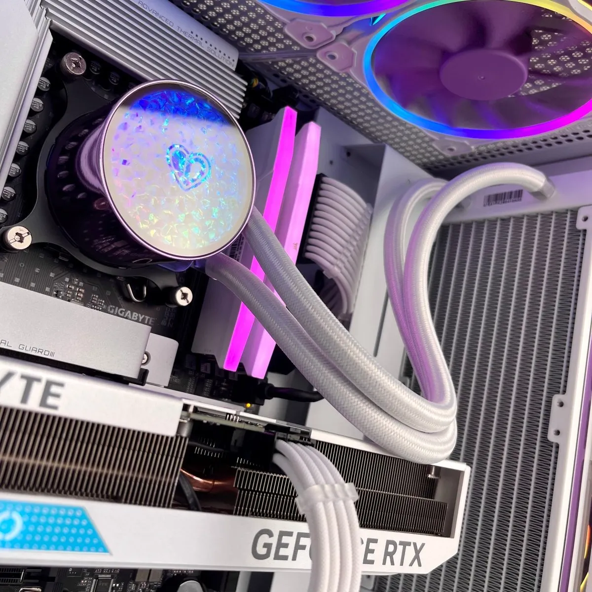 IGaming Ryzen 5/7 9700X | RTX 4060/4070 Ti | 32GB DDR5 | H5 Purflow