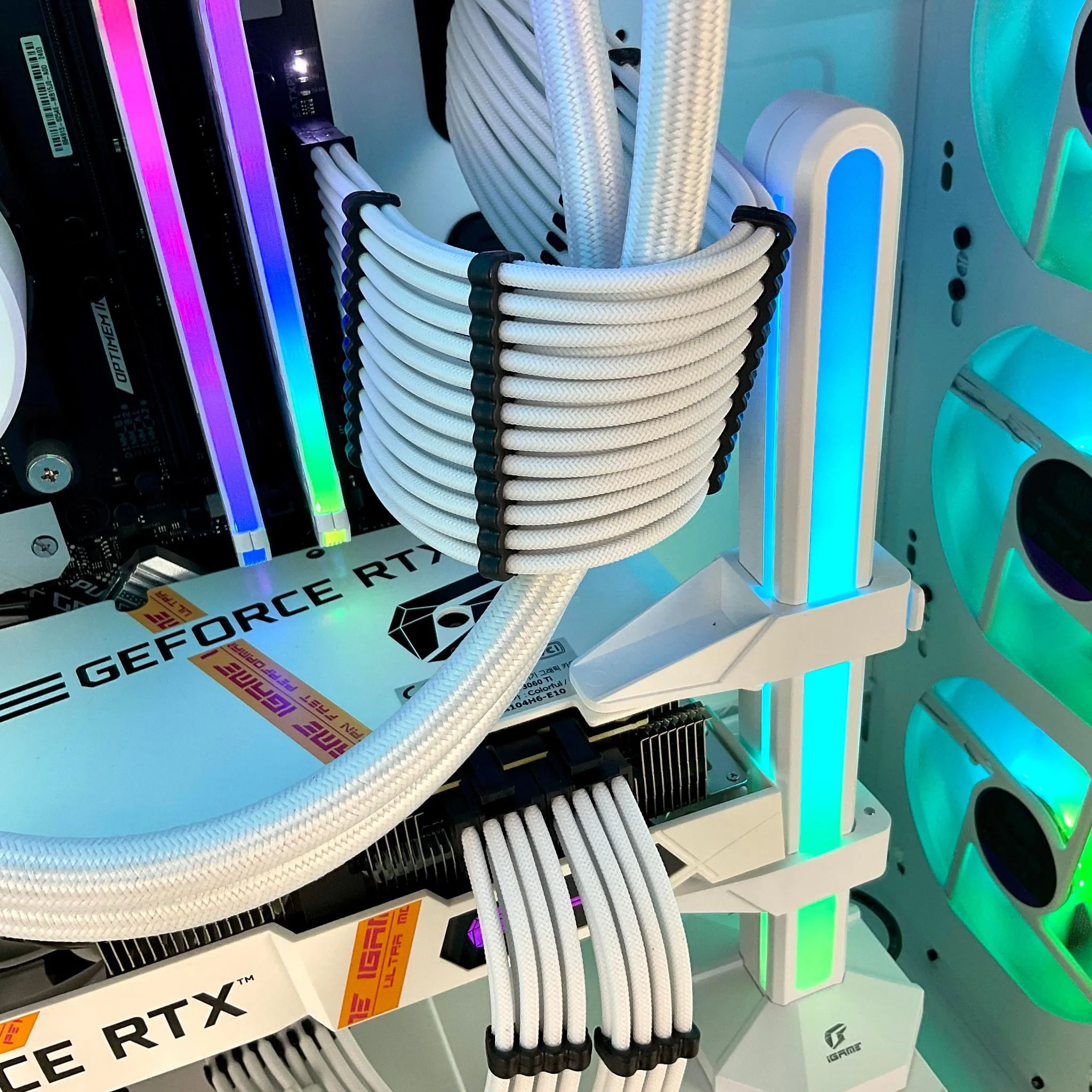 IGaming Ryzen 7 5700X | RTX 4060 Ti-4070 Ti Super | Td500 Mesh White