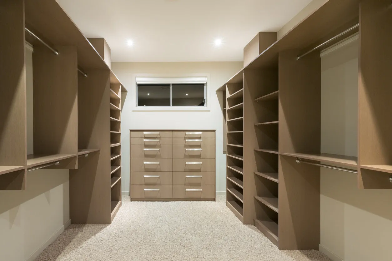 Walk-in Custom Closet Organizers